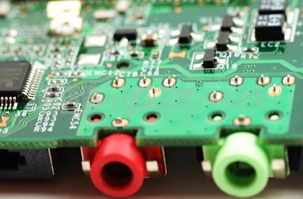 电子元件和装置